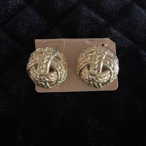 Vintage CINER Gold Tone Rope Twist Knot Earrings Signed  CINER Clip Back Lovely